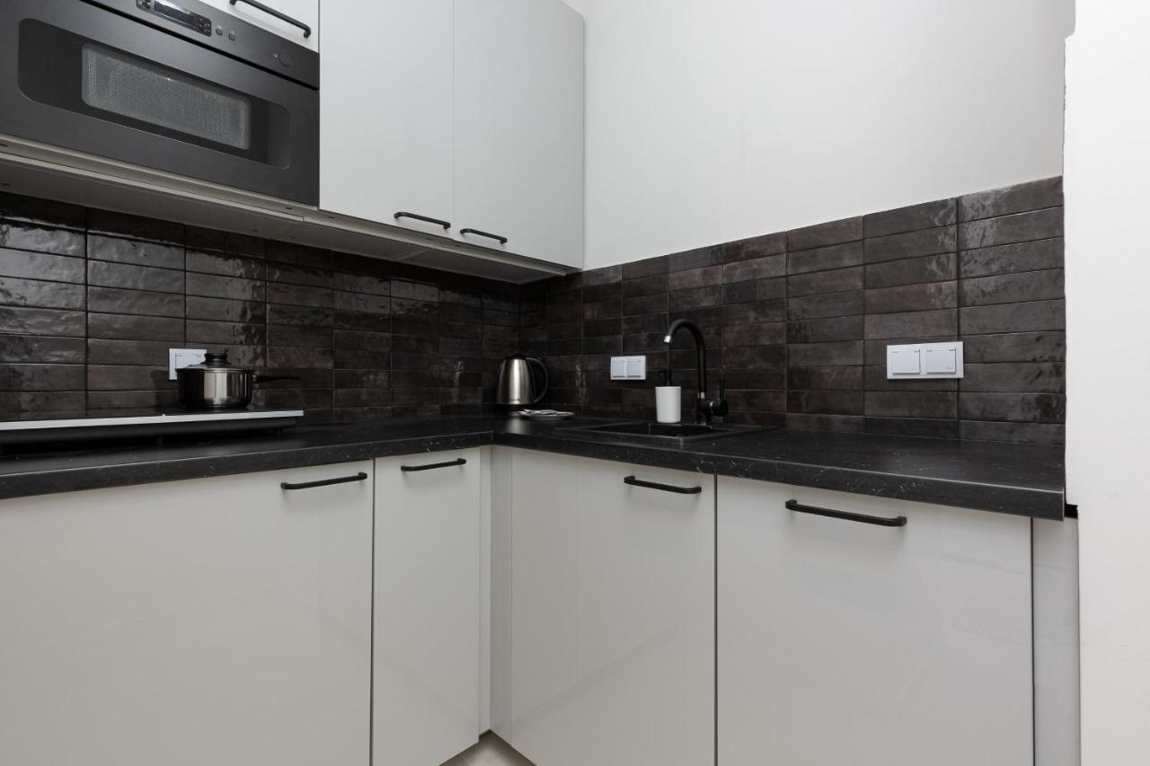 Business Center Apartments Warsaw Wola By Noclegi Renters Exterior foto