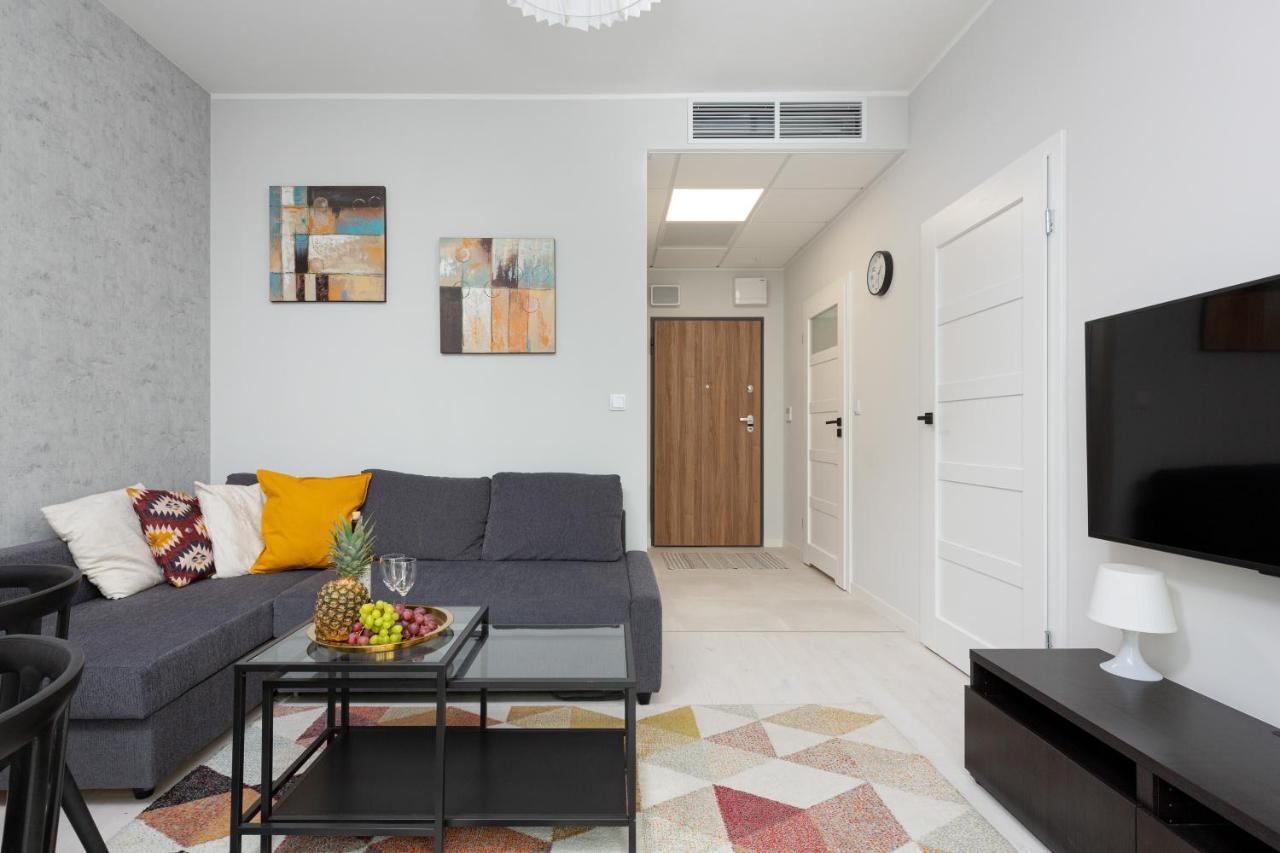 Business Center Apartments Warsaw Wola By Noclegi Renters Exterior foto