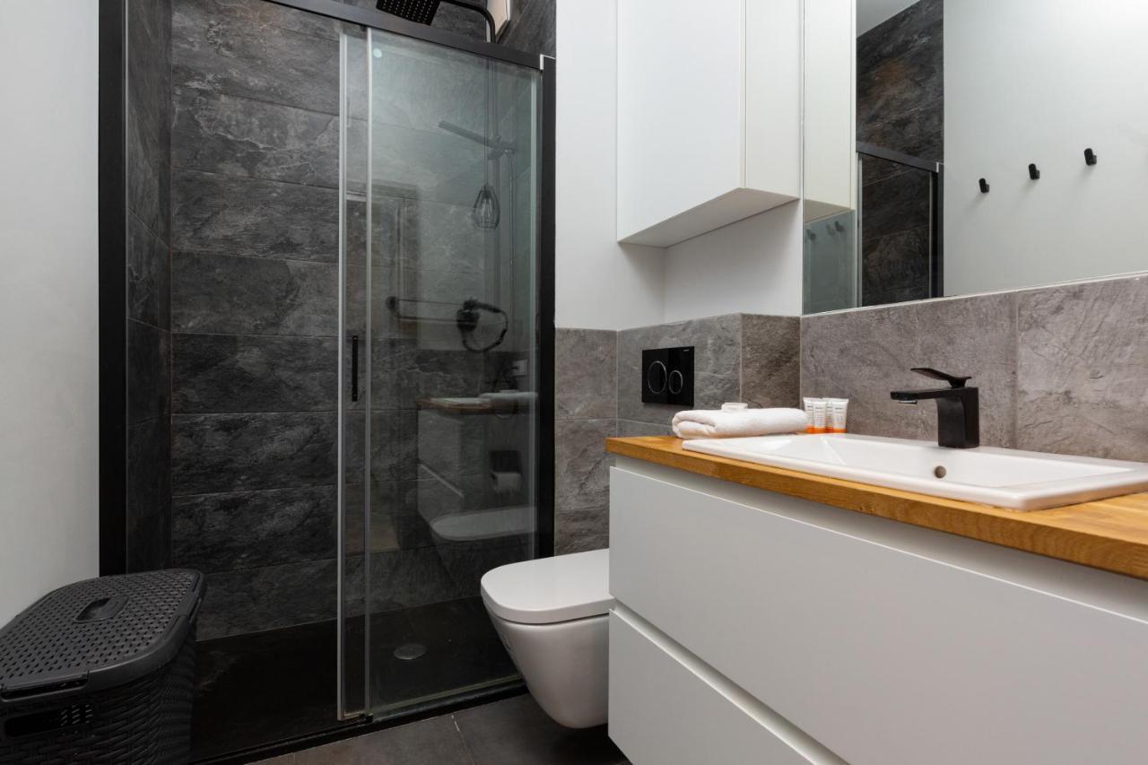 Business Center Apartments Warsaw Wola By Noclegi Renters Exterior foto