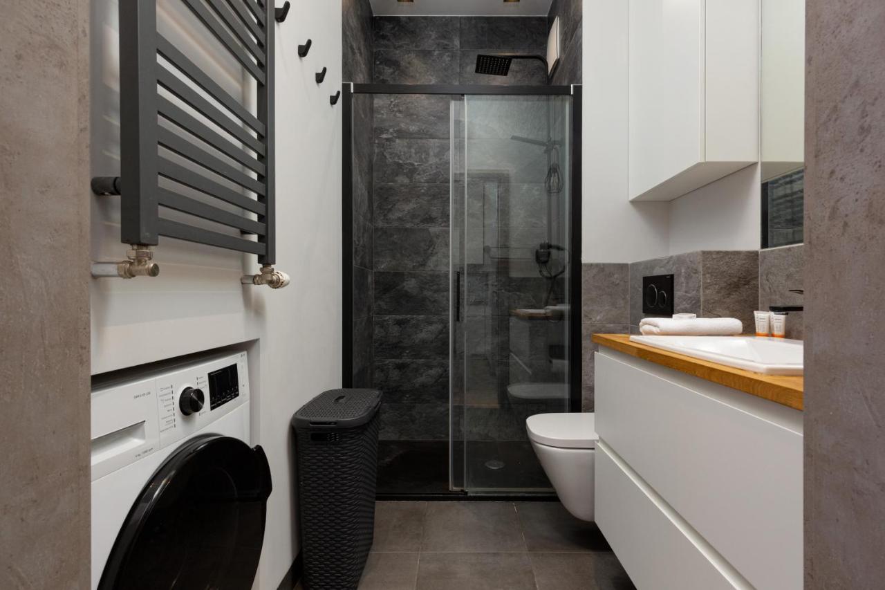 Business Center Apartments Warsaw Wola By Noclegi Renters Exterior foto